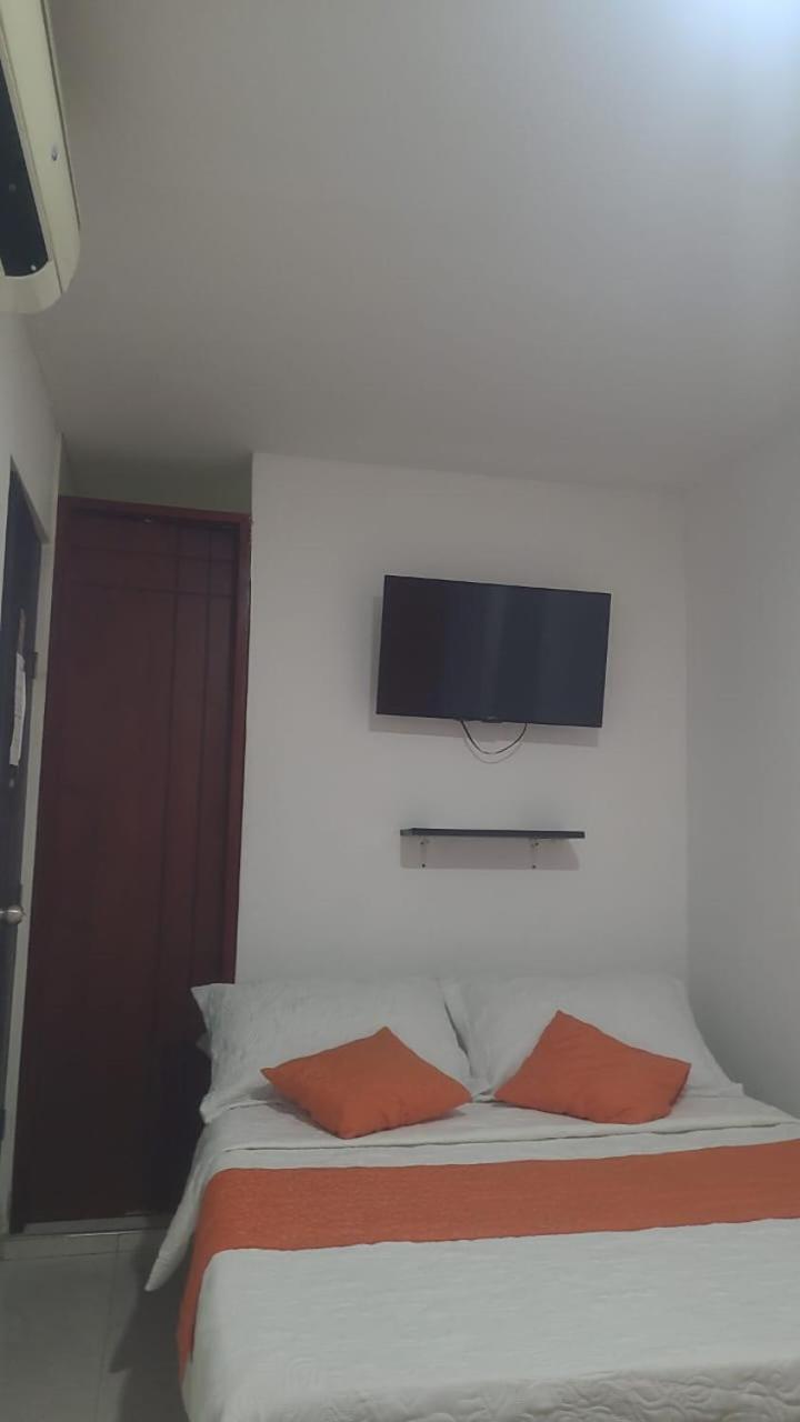 Torres Del Parque No2 Hotel Soledad Exterior photo